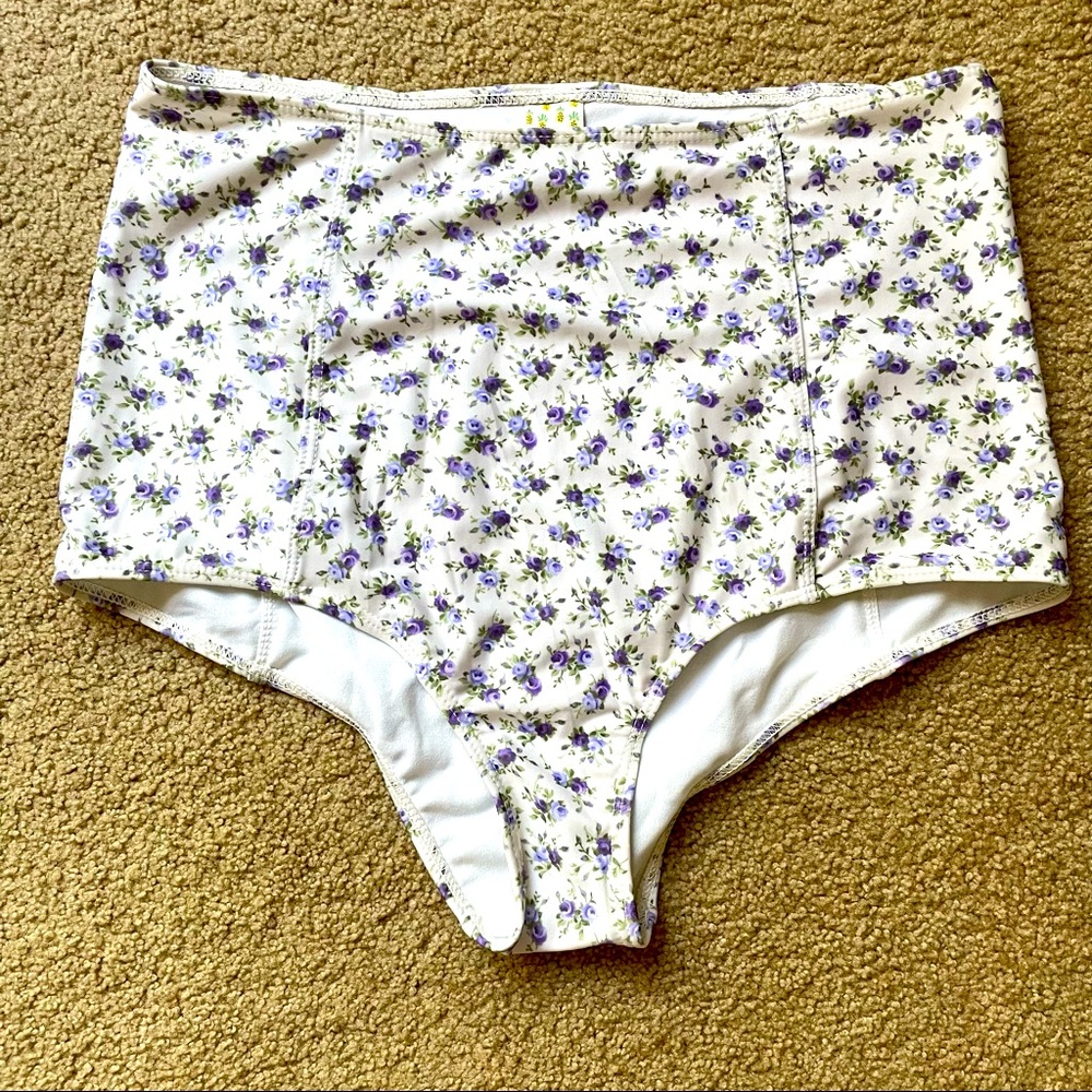 Kortni Jean Large Ditzy Floral Bottoms NWOT